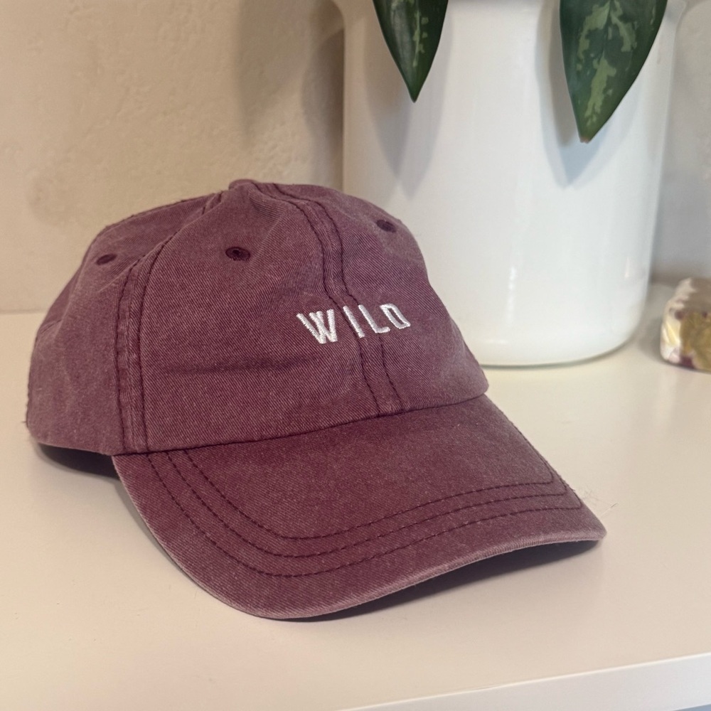 NWOT Wild Embroidered Purple Cap - Picture 9 of 9